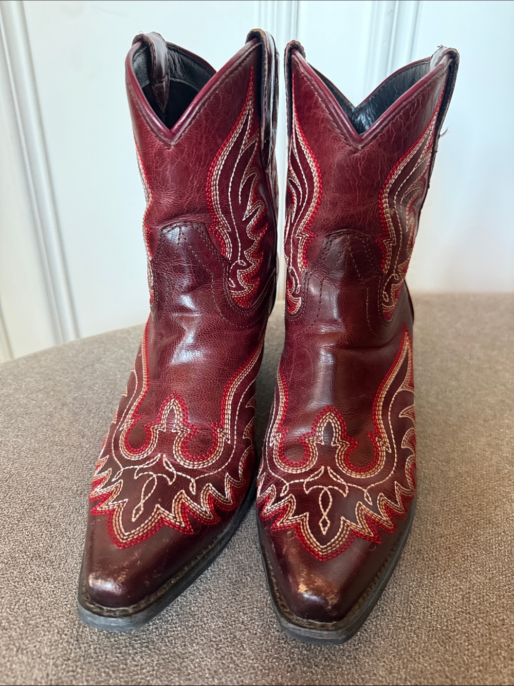 Burgundy Western Cowboy Boots - Classic Embroidered Style